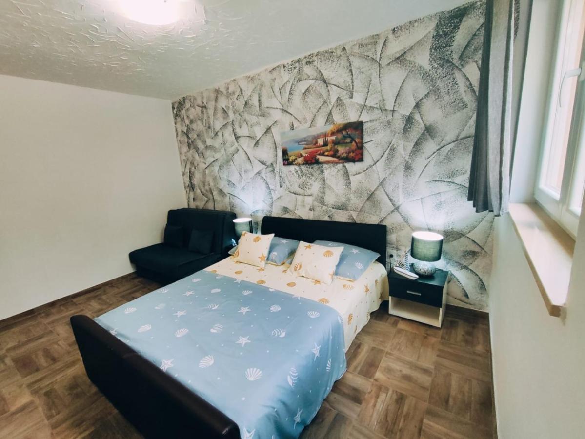 Apartmani Nada Mustapic Brela Exterior foto
