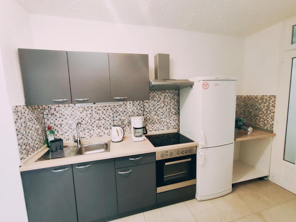 Apartmani Nada Mustapic Brela Exterior foto
